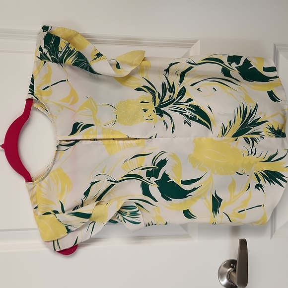 Aritzia Sunday Best short sleeve floral shirt - Picture 5 of 7